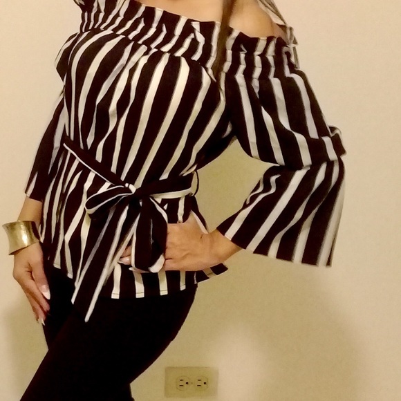 Top - Picture 2 of 3